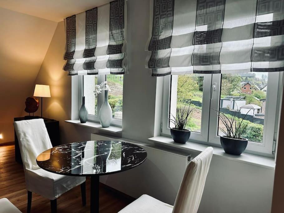 Moderne Ferienwohnung Zweifall ชตอลแบร์ก ภายนอก รูปภาพ